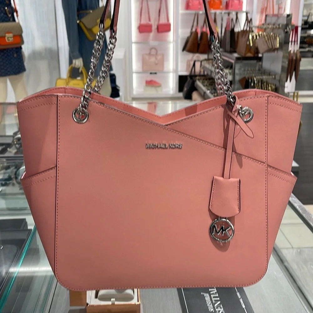 MICHAEL KORS
Jet Set Large X Chain Saffiano Leather Shoulder Tote HandBag
NWT - Picture 15 of 16